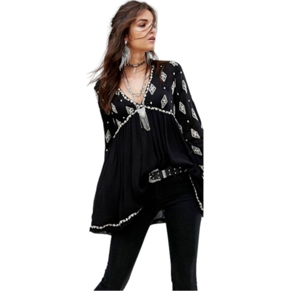 Free People Diamond Embroidery Top Bell Sleeves Medium - Picture 16 of 16